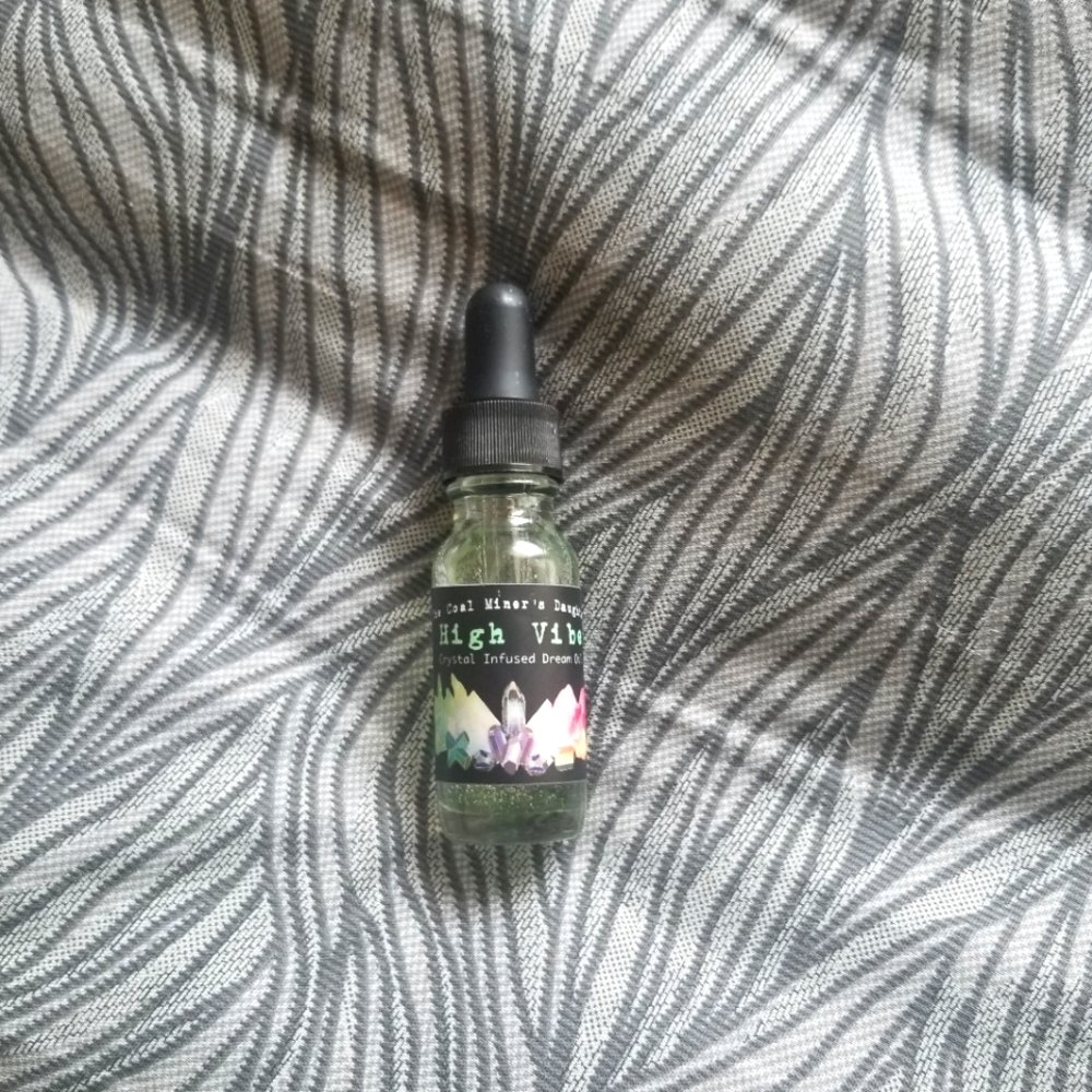 High Vibe crystal infused dream oil